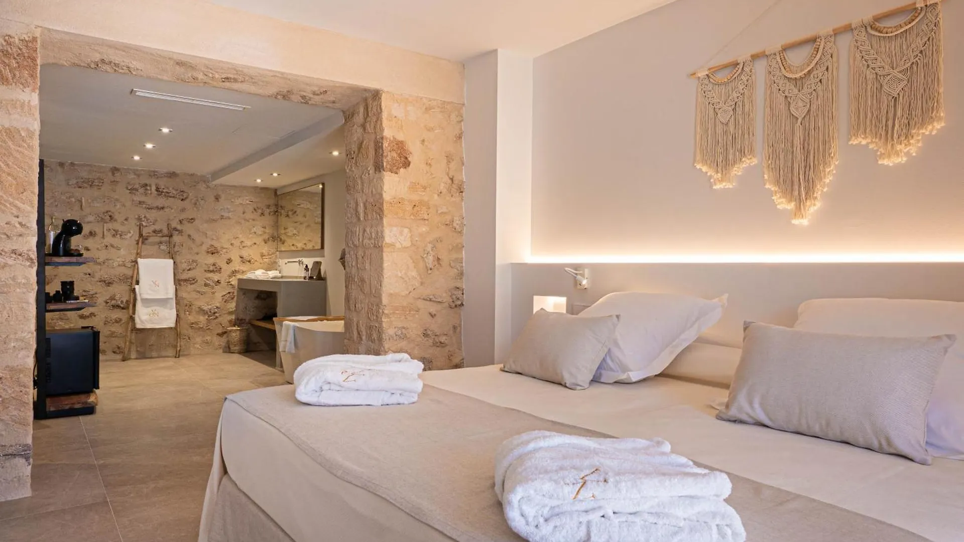 ***** Otel Vila Nova Suites & Spa Capdepera  İspanya